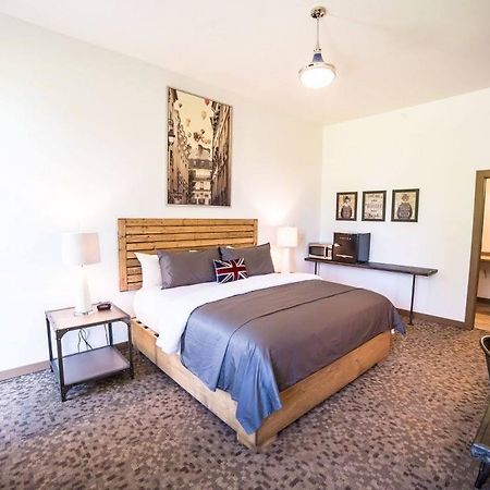 Okoboji Commons Hotel 外观 照片