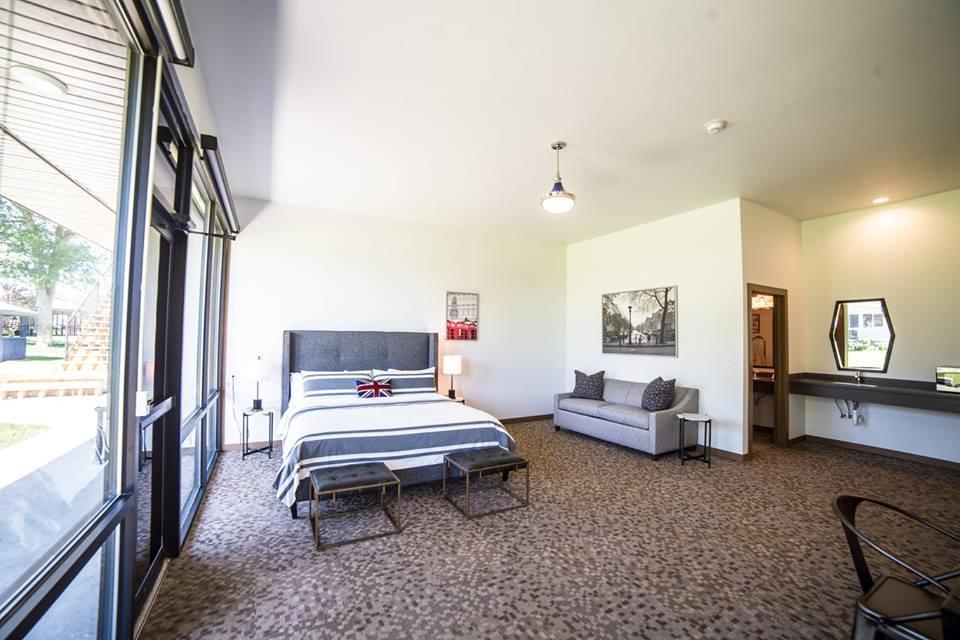 Okoboji Commons Hotel 外观 照片