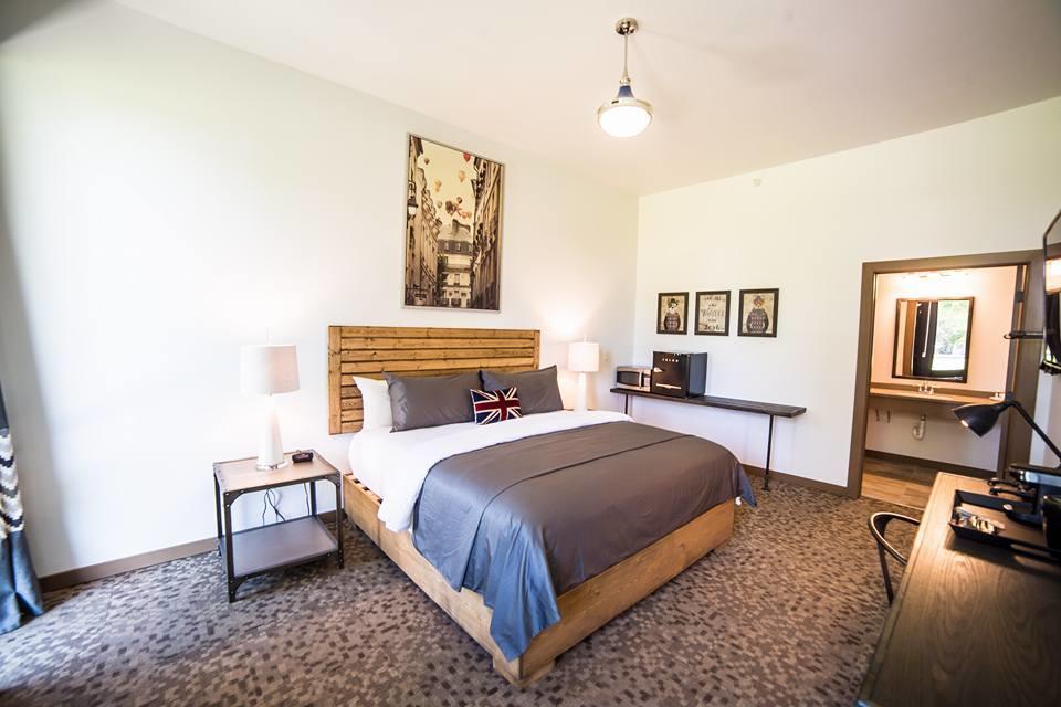 Okoboji Commons Hotel 外观 照片